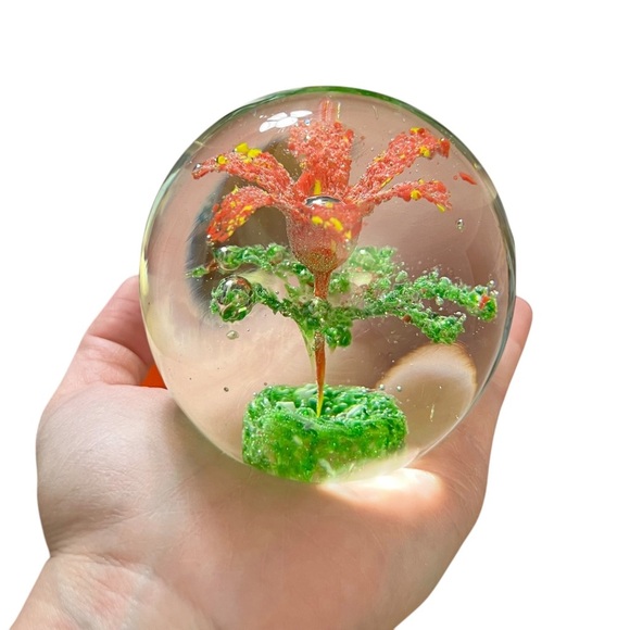 Round Art Glass Sphere Paperweight Yellow Orange Tropical Flower - Picture 1 of 9